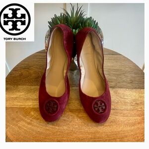 TORY BURCH Minnie Ballet Flat - Burgundy Suede T Logo Shoes 🆕